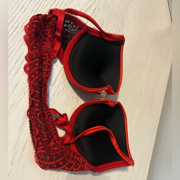 Red and black la vie en rose push up - Picture 3 of 3